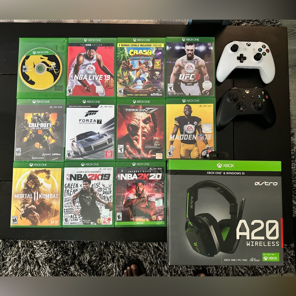 Xbox One - Picture 4 of 4